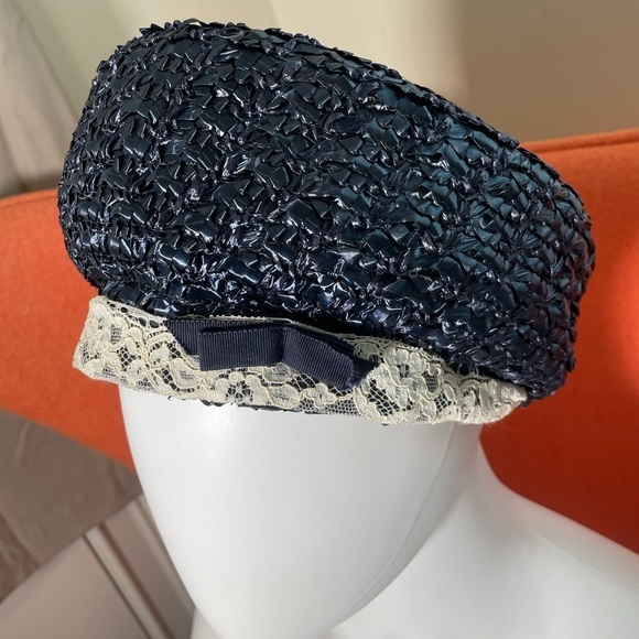 Vintage Designed by Laura Hat Sz S Weave Straw Hat Navy  50s/60s Lace Pillbox - Picture 1 of 8